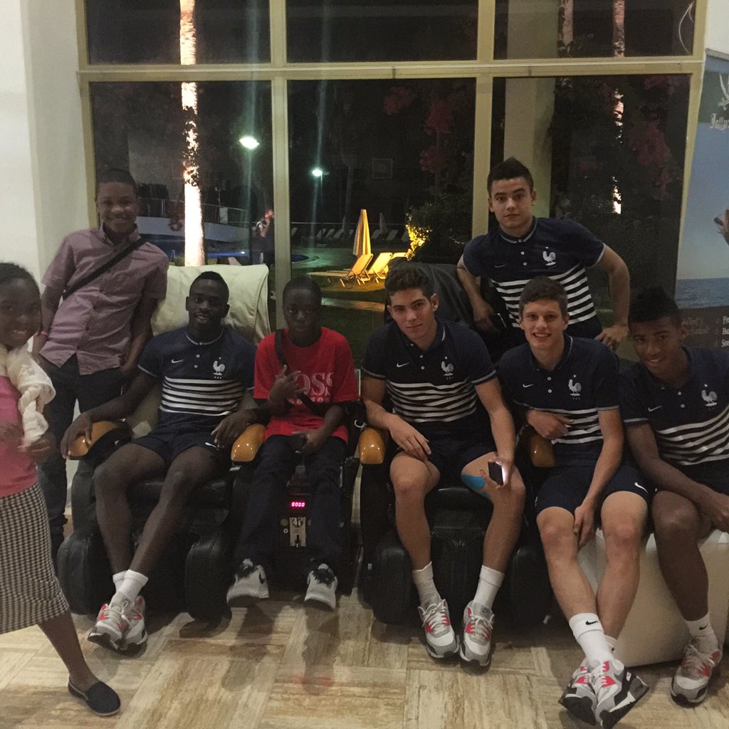 caramelle_12's tweet photo. Happy birthday Damani πππ 14 today #throwback #cyprus2014 #England #UEFA #lastyearsbirthday https://t.co/nAnw1zvW80