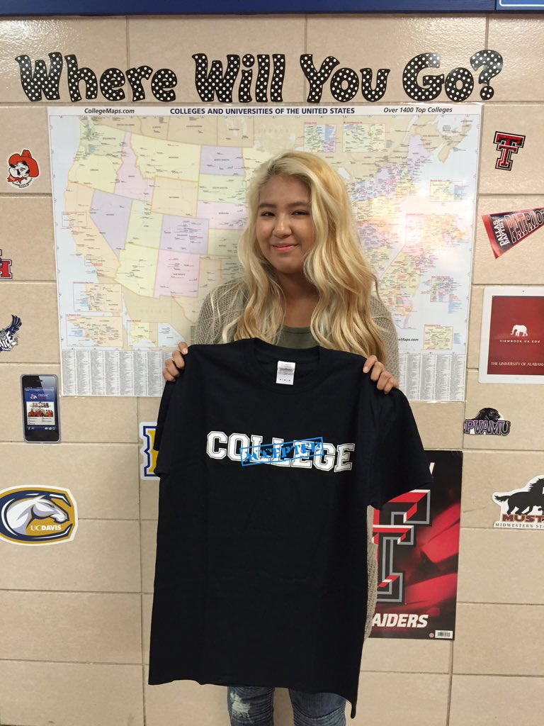 RayburnU's tweet photo. Congrats Liliana- University of Houston Victoria https://t.co/K2FW8FaJUa