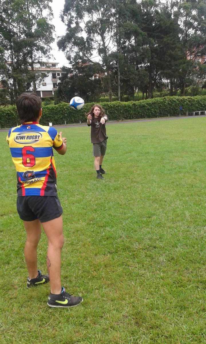 El Rugby hace hermanos dentro y fuera de la cancha. tiene la capacidad de hacer lazos de amistad muy fuertes.