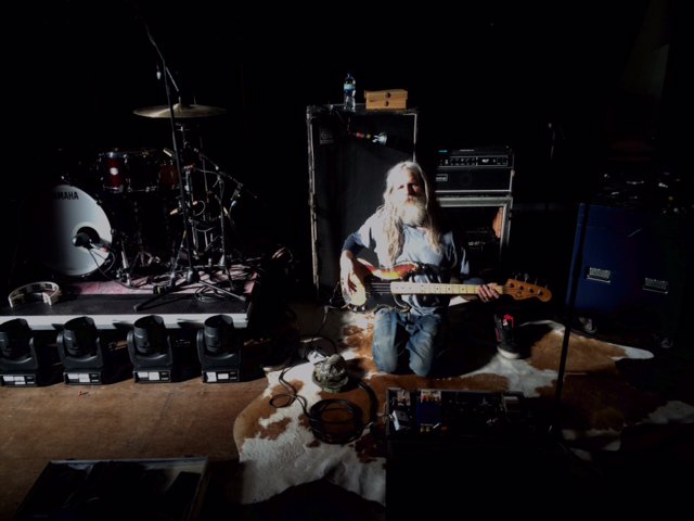 And now for some #bass <a href="/ChedExperiment/">Jack Bessant</a> at State Of The Ark #studio sessions, taken by <a href="/domgreensmith/">dominic greensmith</a> #newmusic #Reef