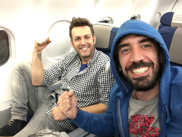 Salimoooooooooos!!!!
#GraciasEspaña 😉
#AxelenEspaña!!! Con <a href="/titoleconte/">Tito Leconte</a>