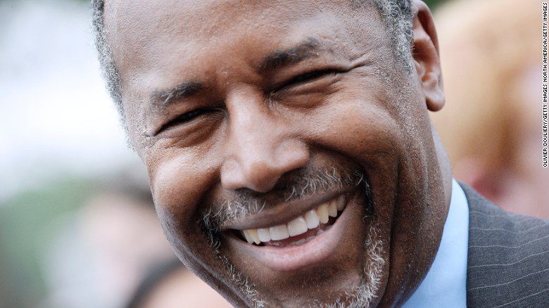 CNNPolitics's tweet photo. .@RealBenCarson's surprising position on education funding https://t.co/OT1tLSlMei via @Eugene_Scott https://t.co/g0zsJVtbfY