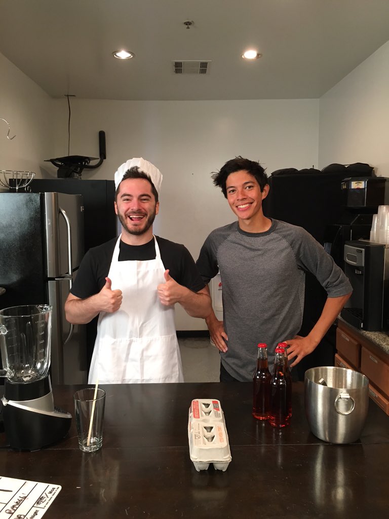 CaptainSparklez's tweet photo. Professional chef https://t.co/g4sKnkWYgC