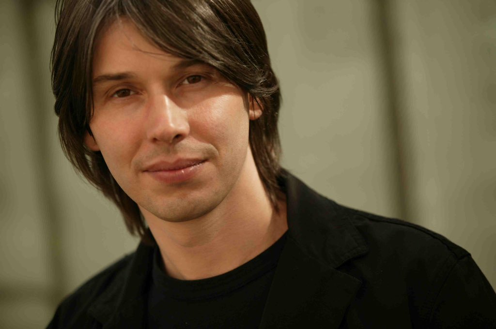 DorkFromNork's tweet photo. Keanu Reeves?!? @ProfBrianCox https://t.co/2DnsUkPfVT