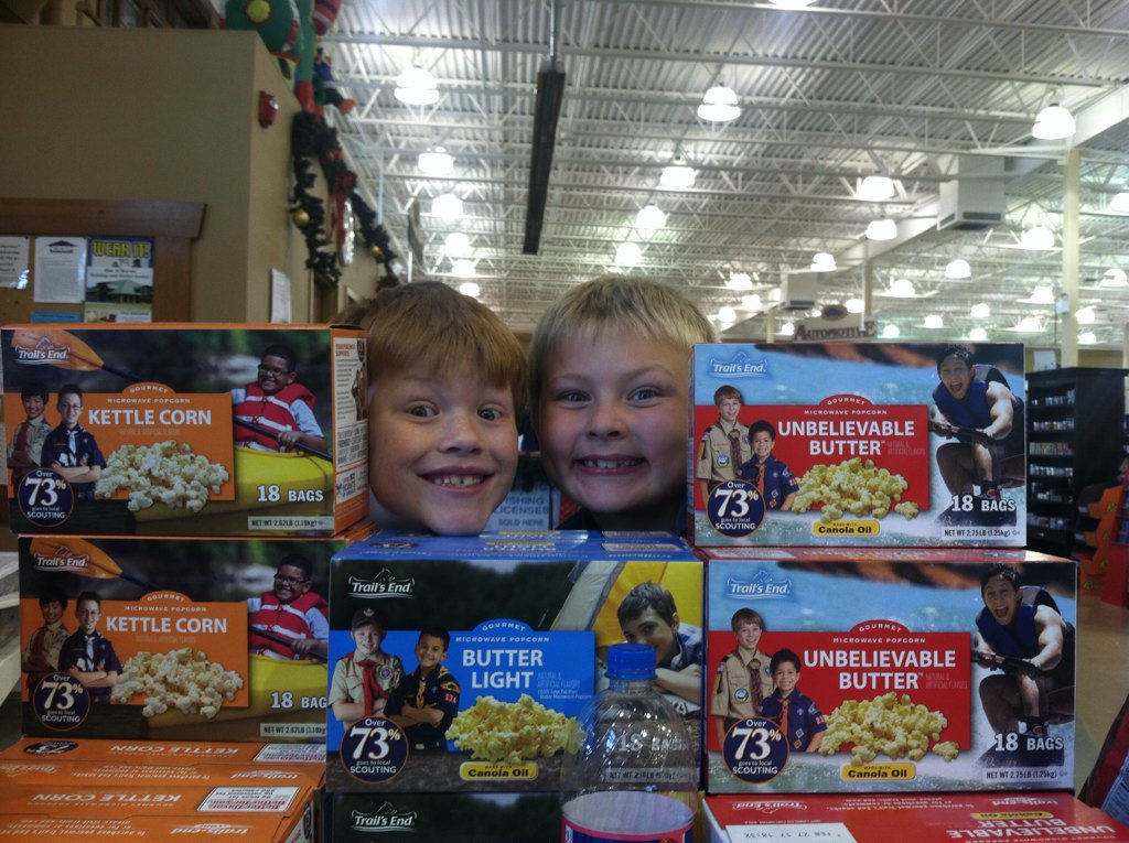 WarroadPack151's tweet photo. @trailsendsnacks show and sell 2015!  @nlcbsa https://t.co/V1zZh6ekk3