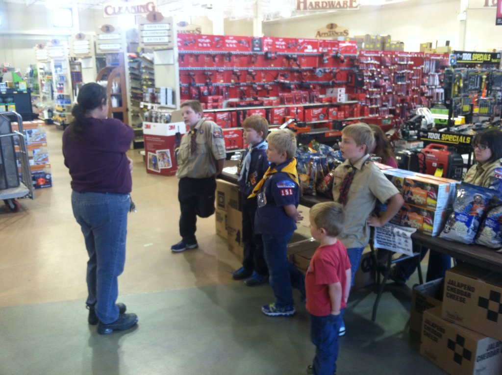 WarroadPack151's tweet photo. @trailsendsnacks show and sell 2015!  @nlcbsa https://t.co/V1zZh6ekk3