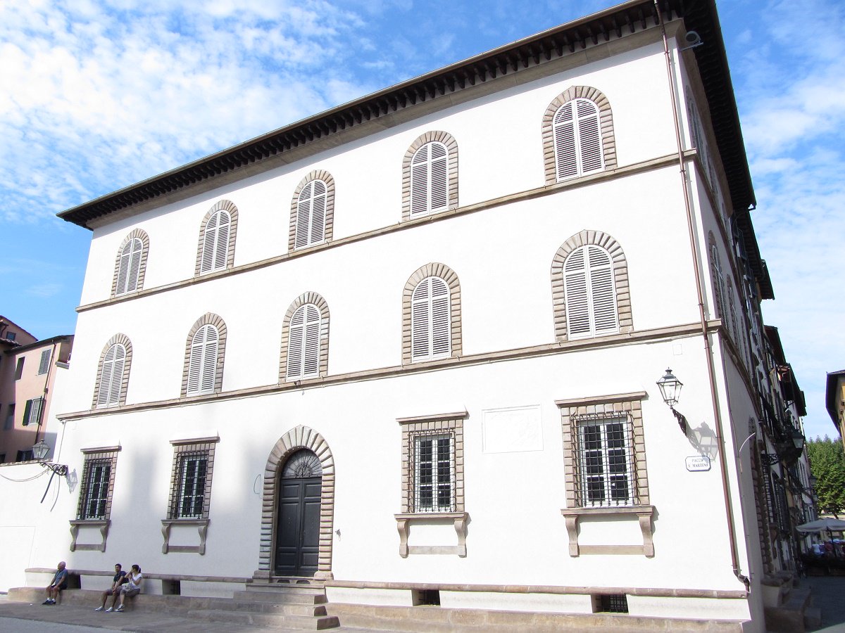Discover Lucca tweet media