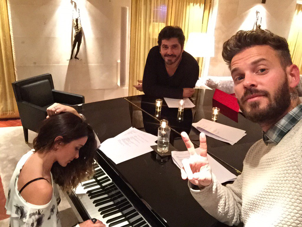 Avec <a href="/JeniferOfficiel/">Jenifer</a> et <a href="/patrickfiorioff/">Patrick Fiori</a> ... Première séance de travail <a href="/TheVoice_TF1/">The Voice ✌️</a> #thevoicefamily #thevoicekids