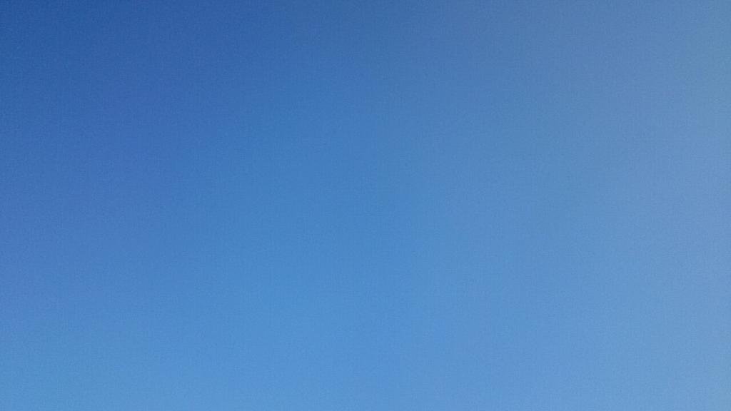 syoutarou33's tweet photo. さて、初日！雲ひとつない快晴です https://t.co/v40bRts8rD