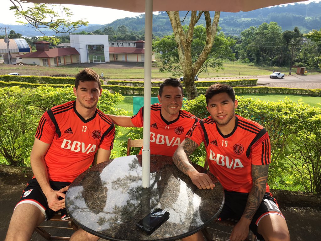 taba72's tweet photo. Hoy Antes de salir a entrenar en Chapeco!!! https://t.co/MZBt5XfrRZ