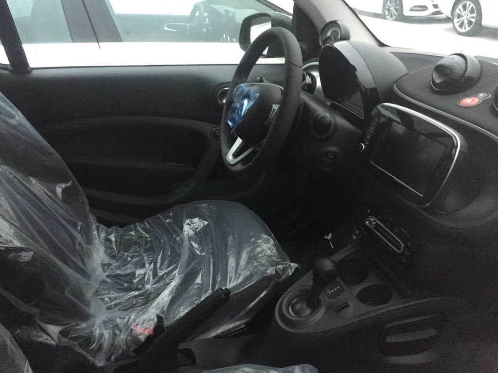 SMARTVALLES's tweet photo. Smart fortwo 90cv  disponibles.
Llévate el tuyo , ya!!!! https://t.co/vNIeA81JEL
