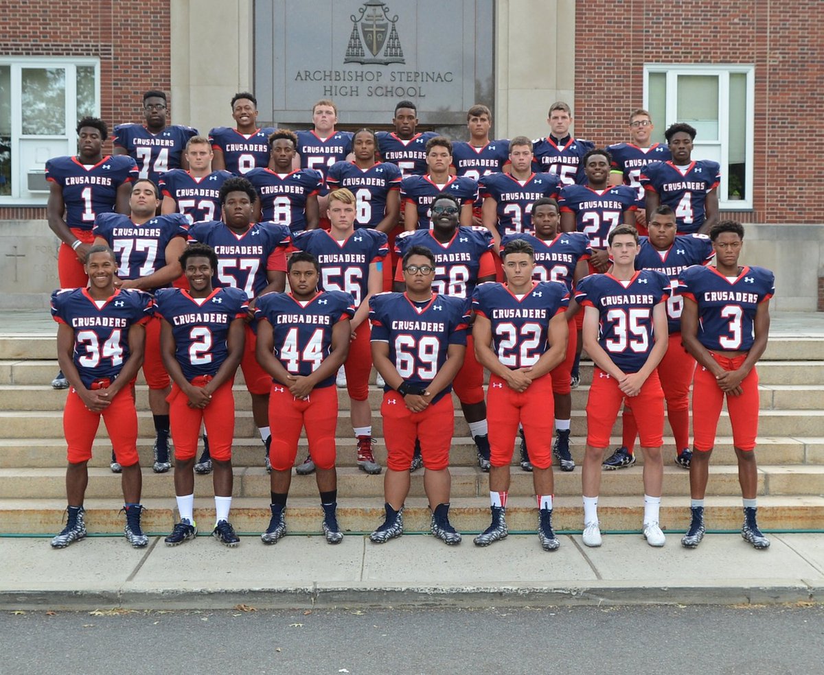 StepinacSports's tweet photo. Sat Oct 31st 1:30 Stepinac Crusaders senior Day . Come out &amp; support these guys. A great 4 years ! #THANKYOU https://t.co/gSS8SZiWvP