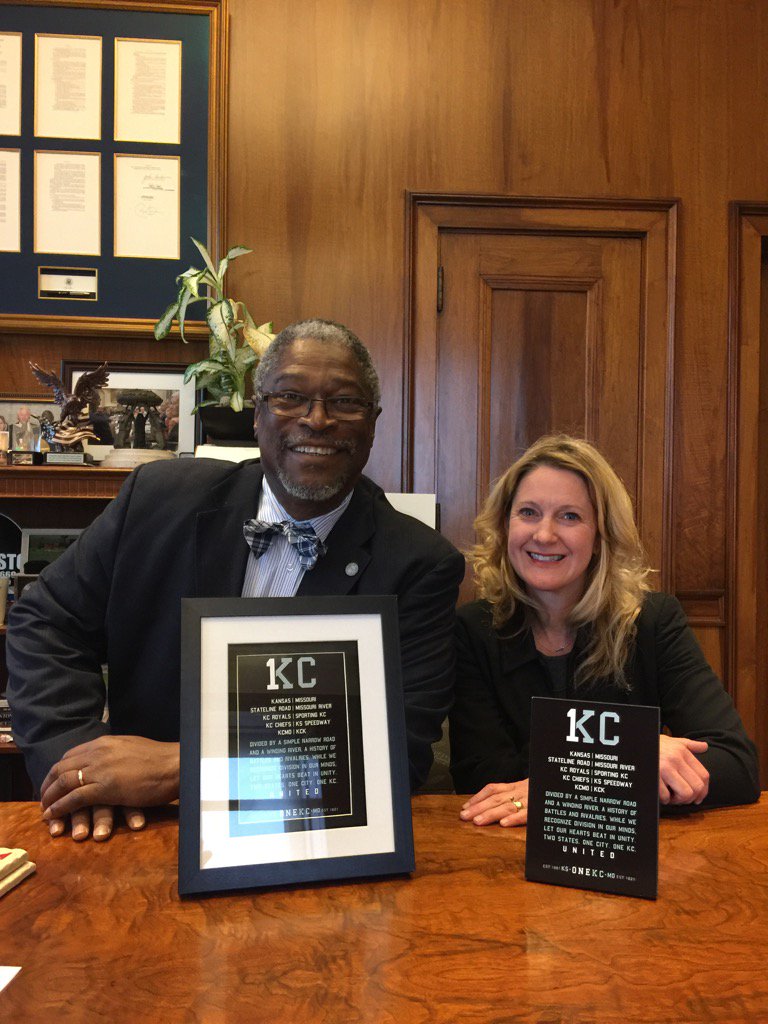 MayorSlyJames's tweet photo. Thanks to Councilmember Hall for turning us on to this #frosty branding concept by @1kcshop! #KansasCity https://t.co/29eulxNYLu
