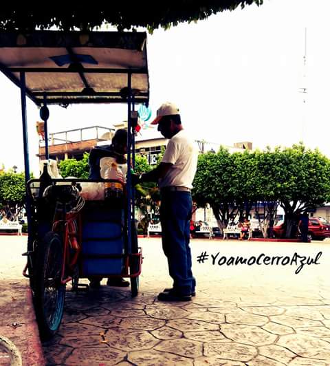yoamocerroazul's tweet photo. El señor de las raspas #YoQuiero #YoamoCerroAzul #CerroAzul #Veracruz @VeracruzTurismo https://t.co/Ho3Fk941tI