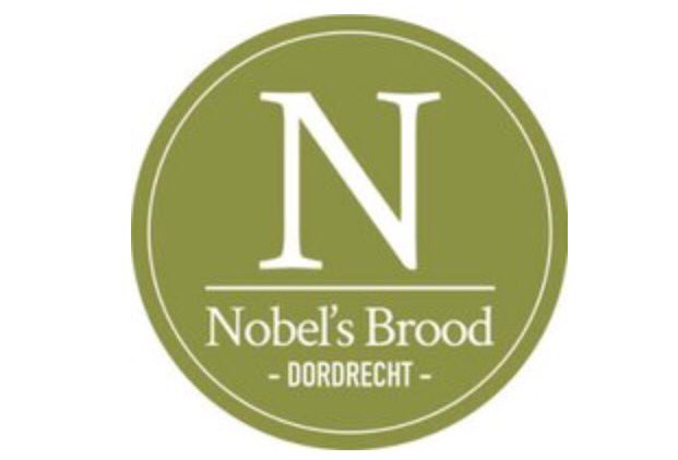 NikosDraekum's tweet photo. Dat was weer 'n fijn middagje Dordt. Eindelijk @Nobelsbrood geweest, aanrader voor oa heerlijk brood/pepernoten! https://t.co/2gBCGNZYgD