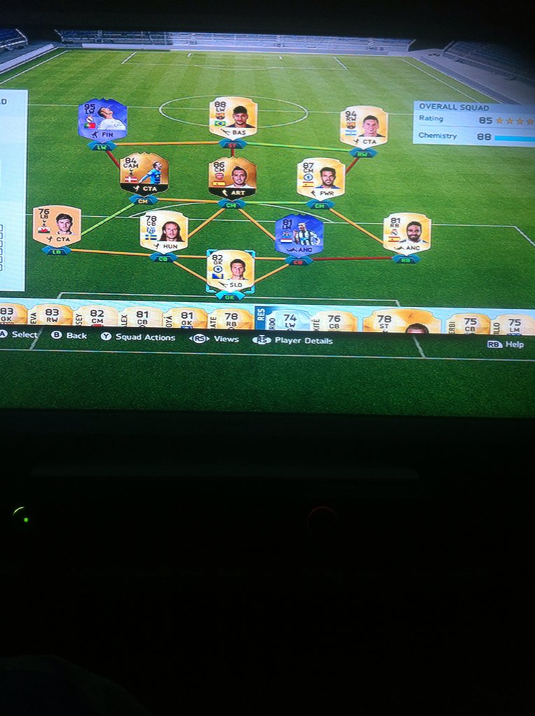 adamtwood12345's tweet photo. @MattHDGamer just got this amazing fut draft team #top10oftheweek https://t.co/t7pWX2TDsq
