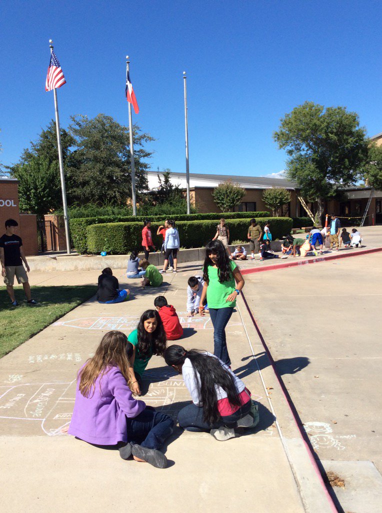 ManleyScience's tweet photo. After studying what accommodations are needed for life in space, my 7th graders are designing spaceships https://t.co/FXYt5uuMHh