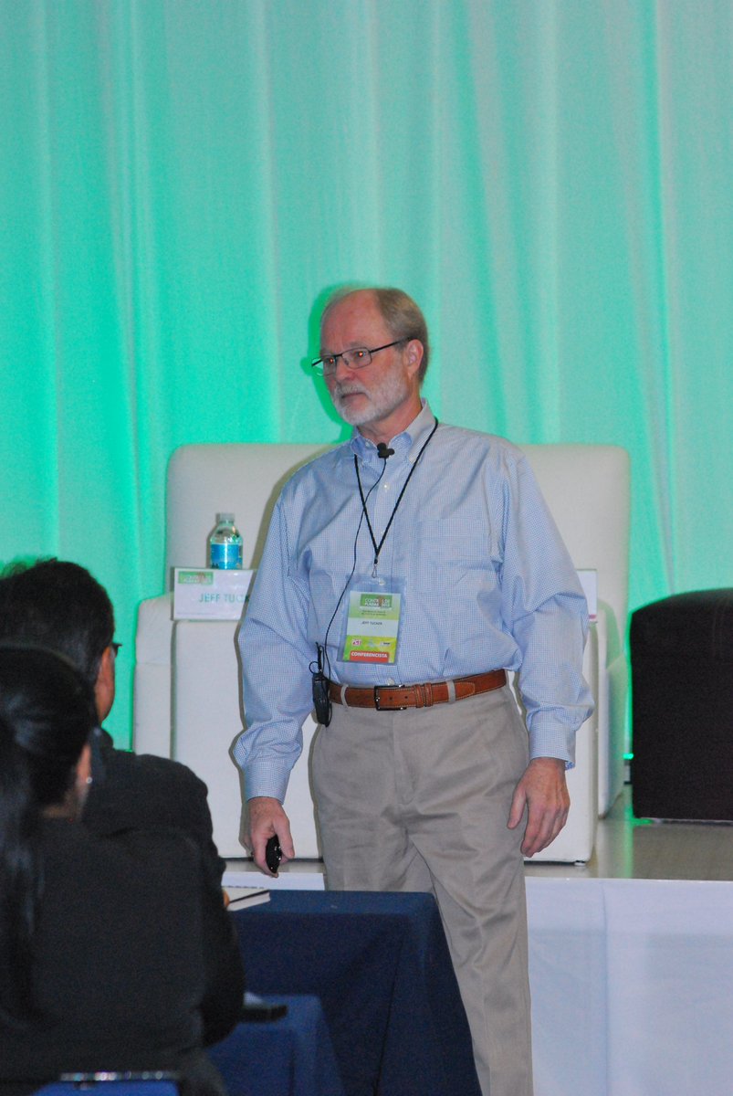 Expoplagasmx's tweet photo. #Memorias #ExpoPlagas2015 Conferencia "Pequeñas moscas en Cuentas Comerciales" por Jeff Tucker, 23 de sepiembre 2015 https://t.co/R5yVYxdU6n