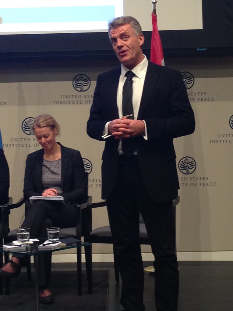 "Using women's participation makes a big difference"Danish Brigadier Vesterby Agerskov @usip #1325at15 <a href="/DenmarkinUSA/">Denmark in USA 🇩🇰</a>