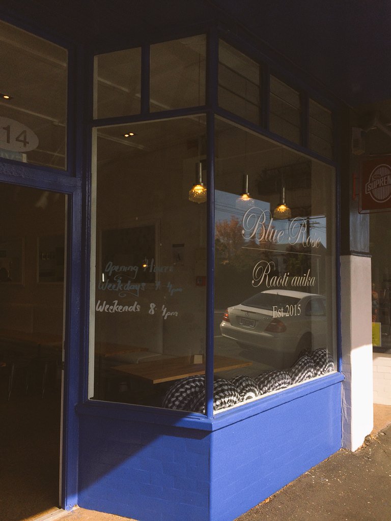 DreamyJayne's tweet photo. Craving a coffee &amp; a slice of Koko Samoa Chocolate cake 😍 from Sandringham rd #BlueRoseCafe #Auckland https://t.co/P29arKn35m