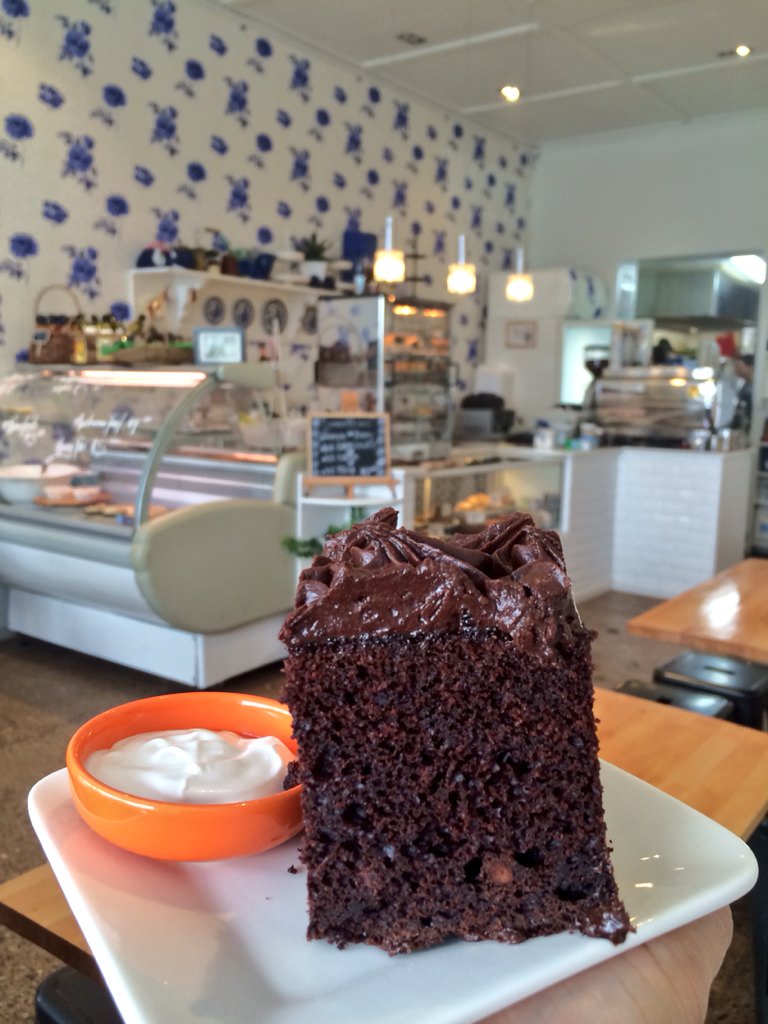 DreamyJayne's tweet photo. Craving a coffee &amp; a slice of Koko Samoa Chocolate cake 😍 from Sandringham rd #BlueRoseCafe #Auckland https://t.co/P29arKn35m