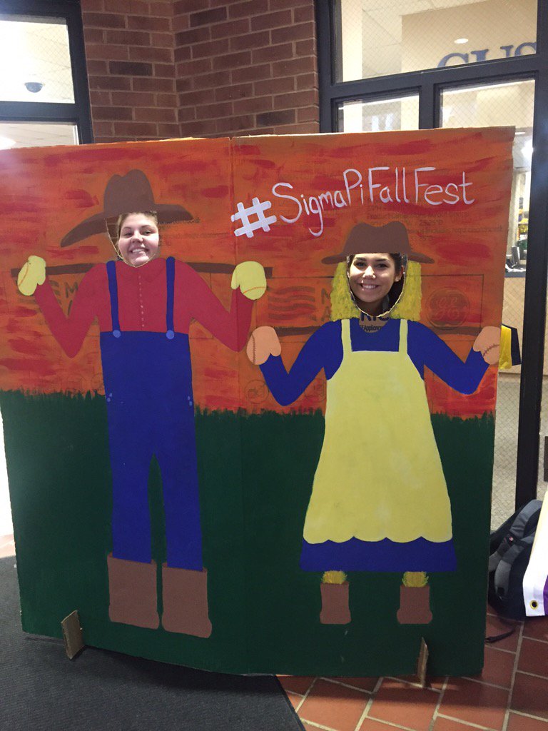 linseygrissom_'s tweet photo. #sigmapifallfest @DeltaOmegaAOII https://t.co/8MRwcSDoIT