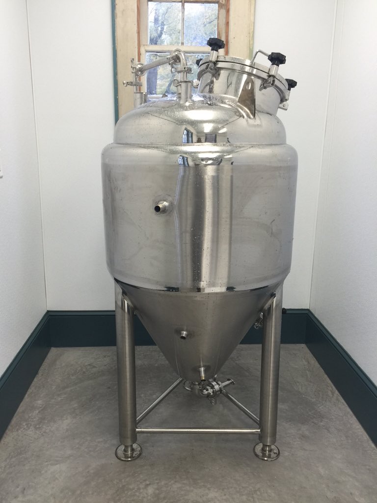 KoiPondBrewing's tweet photo. You know what time it is? #koipondbrewing #brewmill https://t.co/WwVZ3smoup