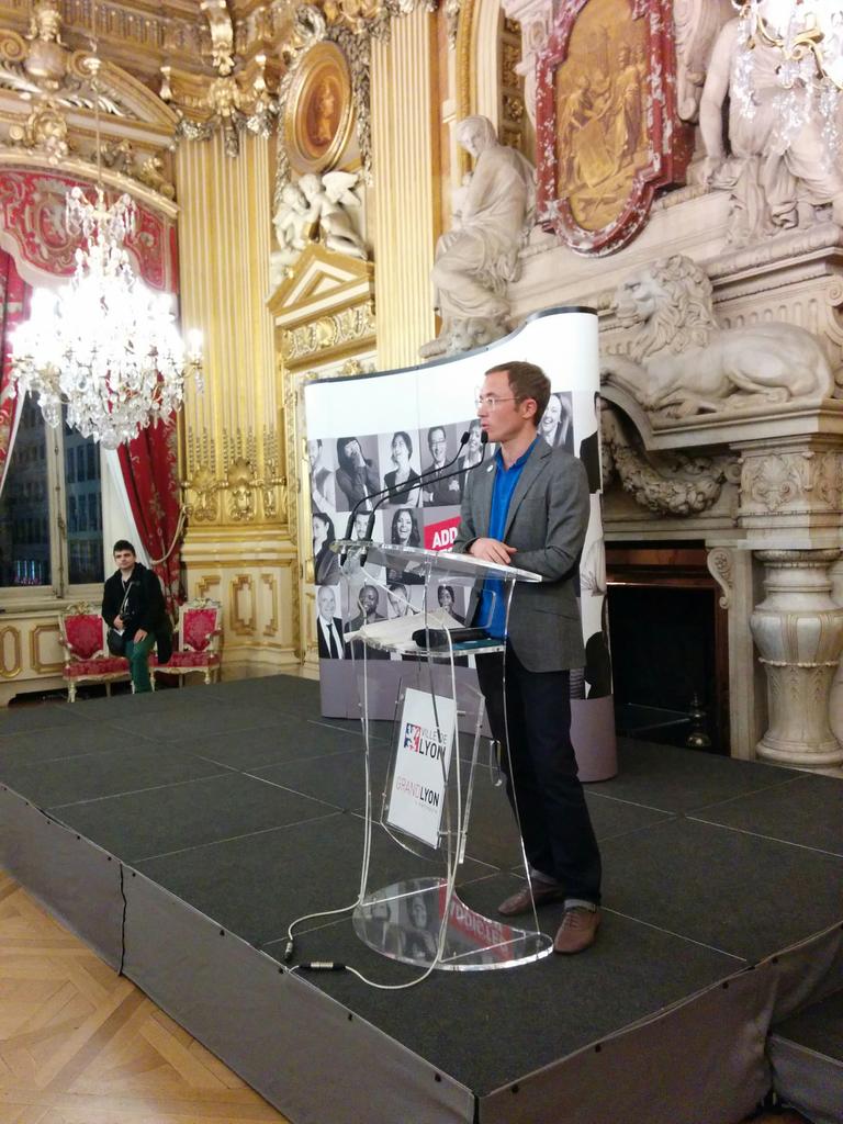 guilhem's tweet image. Dumb&amp;amp;Dumber réunis dans un seul corps !! #BlendWebMix #SoireeVIP !