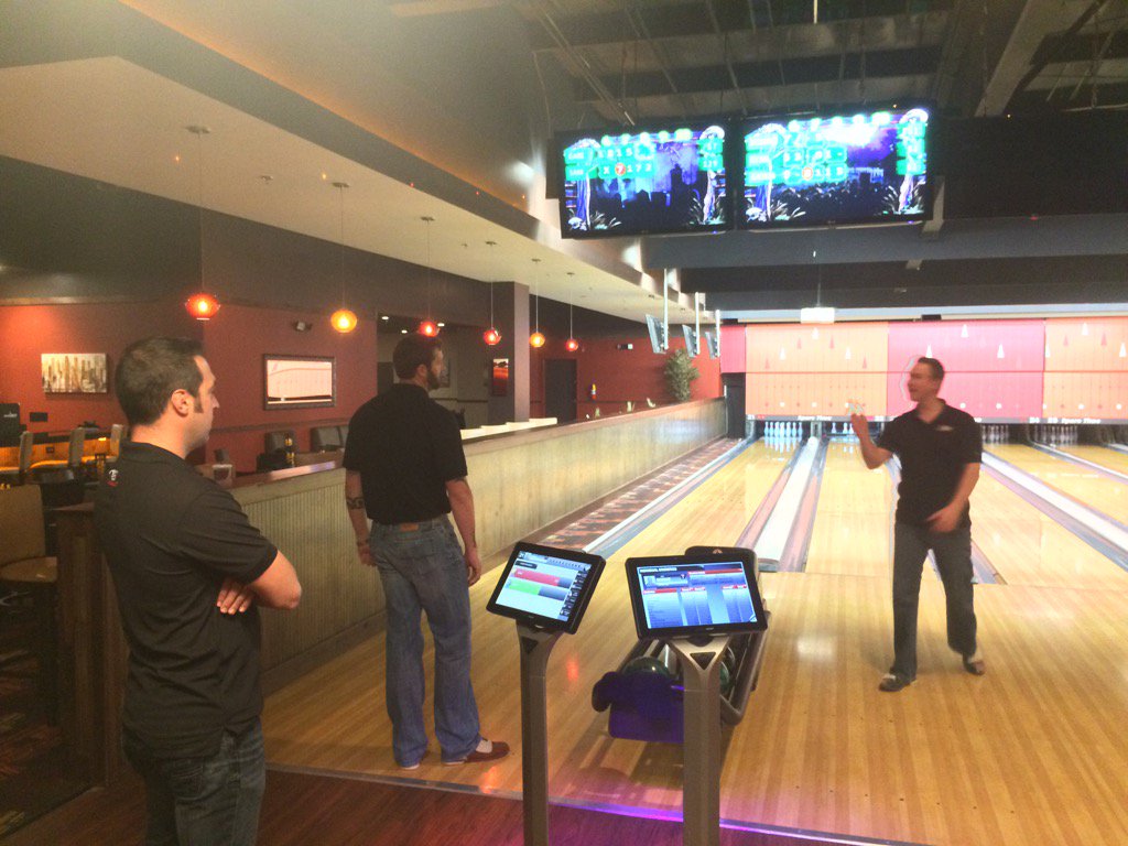 LostCoastNomad's tweet photo. Awesome time bowling with the team thanks to @GoBowlingdotcom @samhornish and #sparetimeentertainment https://t.co/ylWRh73gwp