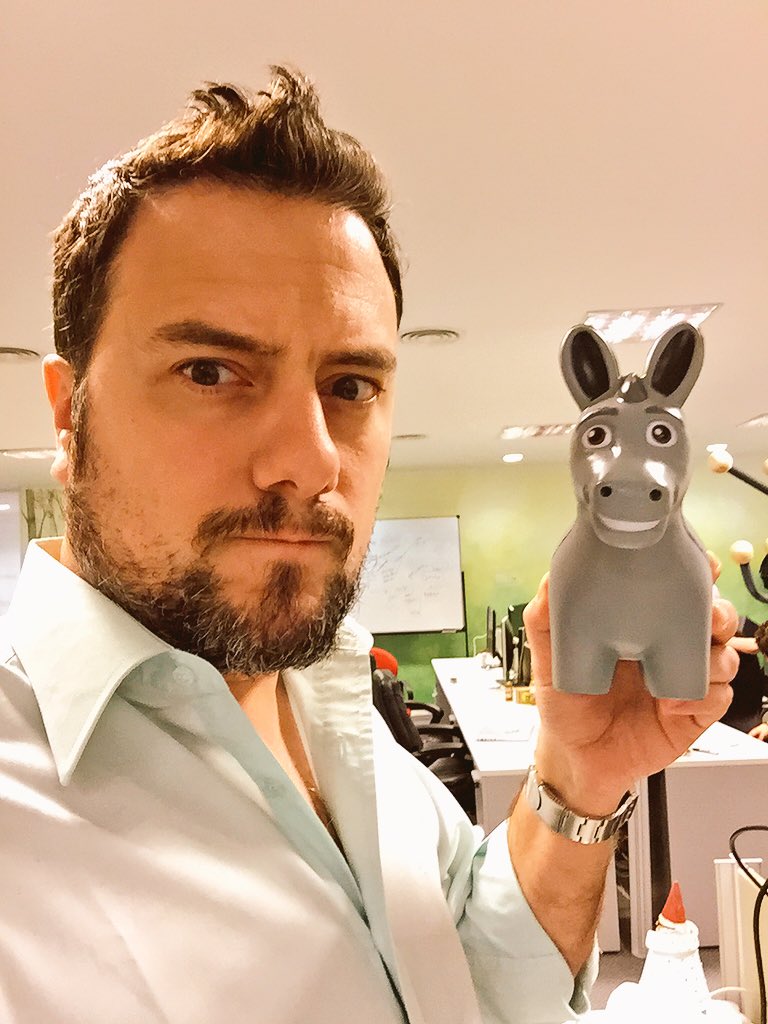 #epic #mule #selfie with <a href="/MuleDev/">MuleSoft Community</a> at @MuleysBA Office