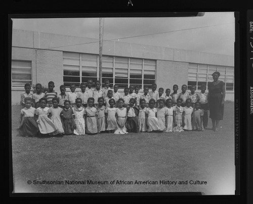 NMAAHC's tweet photo. K-12 Educators: Pls take our survey to help us design future #MuseEd programming: https://t.co/d9pUznLlBR #educhat https://t.co/abEOYbsc55