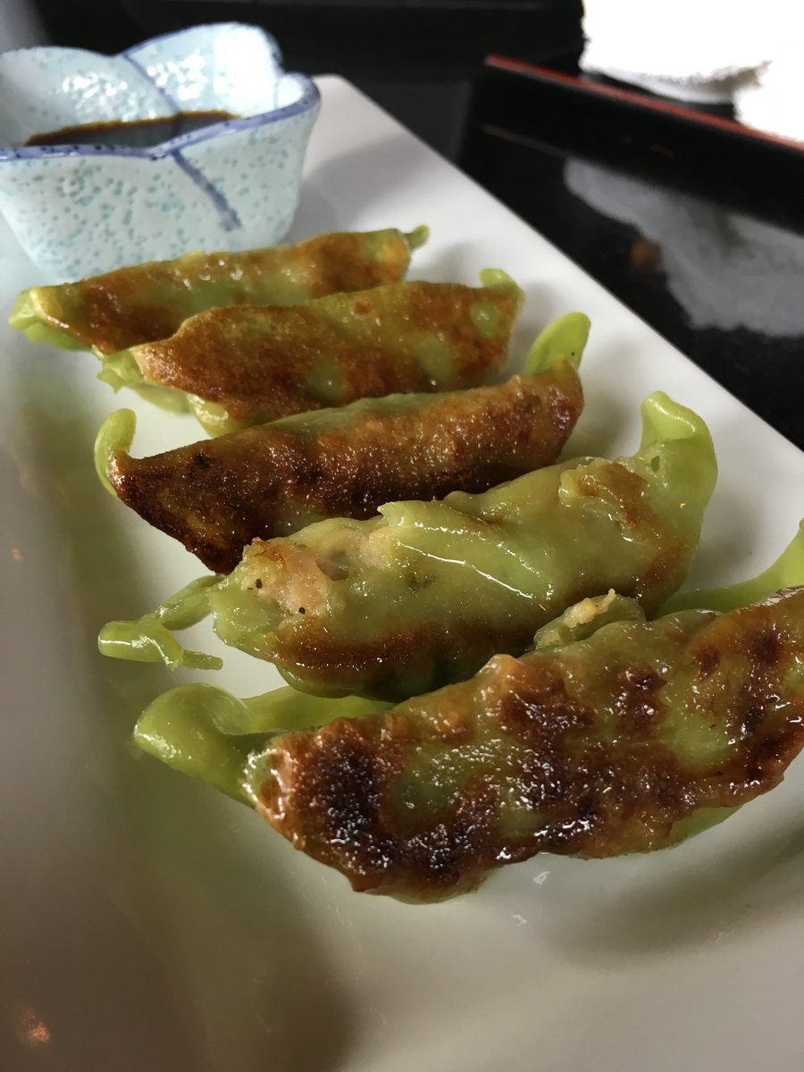 macsolving's tweet image. Veggie Gyoza.  They're green!  That means they're heathy, right?! 😜 bit.ly/1WghasO