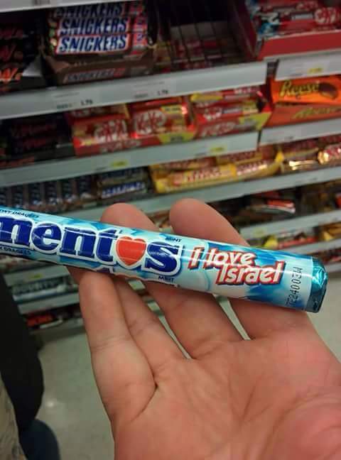 AbbsWinston's tweet photo. Time to #Boycott #Mentos for supporting the #Apartheid Entity.. They put I love israel on their packaging #BDSWorks https://t.co/ZxQkCZJQj0
