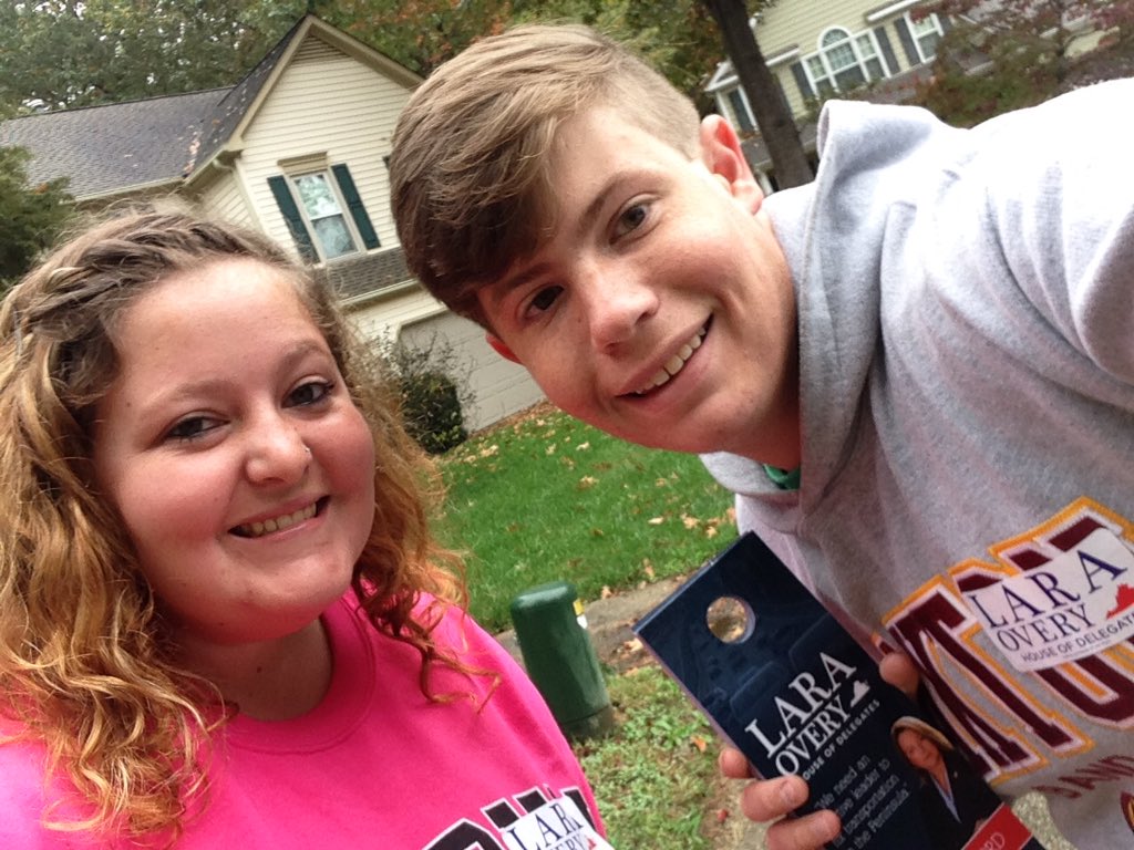 nbwelham's tweet photo. Not even this soggy weather can stop #TeamLara from knocking doors for @Lara4Va in #VA93 #HD93!!! #TurnVARed https://t.co/hb4e42dpmp