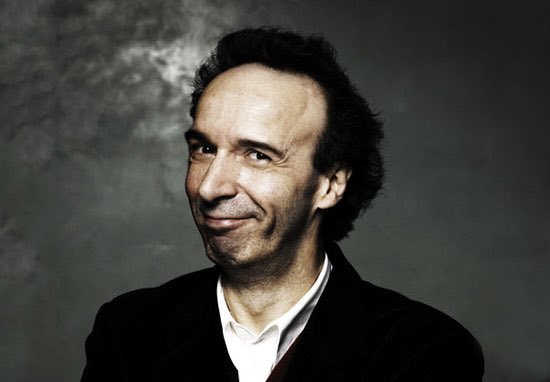 LomokinoTV's tweet photo. #FelizCumpleaños a la persona que nos enseñó a ver el lado bello de la vida #RobertBenigni https://t.co/LPCZq2Y7Bd