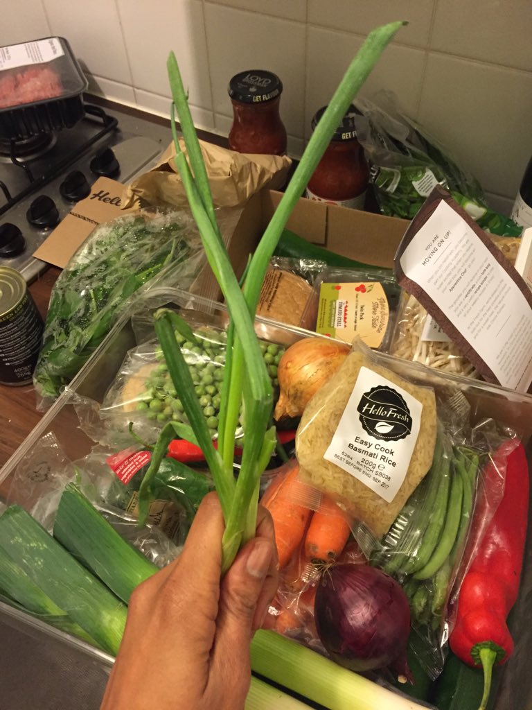 Limp spring onions ...this means they'll be eaten 1st. Poor things. Nom nom get in my tum!
<a href="/HelloFreshUK/">HelloFresh UK</a>