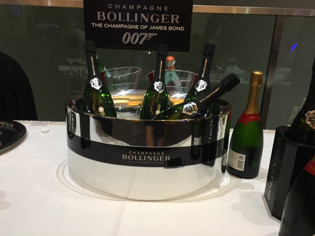 jules_mahon's tweet photo. Lots of Bond fans here tonight #Bollinger007 #SPECTRE https://t.co/MDhKBfG21q
