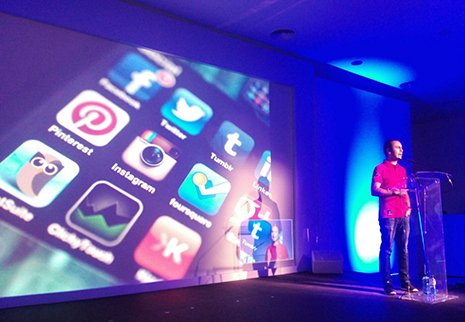 mkdirecto's tweet image. Hoy, los teléfonos nos permiten hacer más de 150 cosas diferentes al día #PureMobile2015
marketingdirecto.com/actualidad/mar…