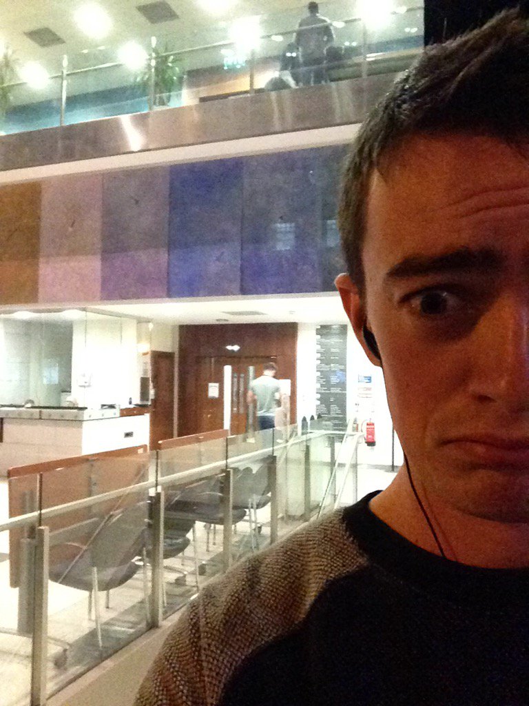 MeLikeMoon's tweet photo. Finished pizza... it's cold and wet out here @tcdsu Pls let me in... #councilbants #gonetoofar https://t.co/y2QIP9HjM6