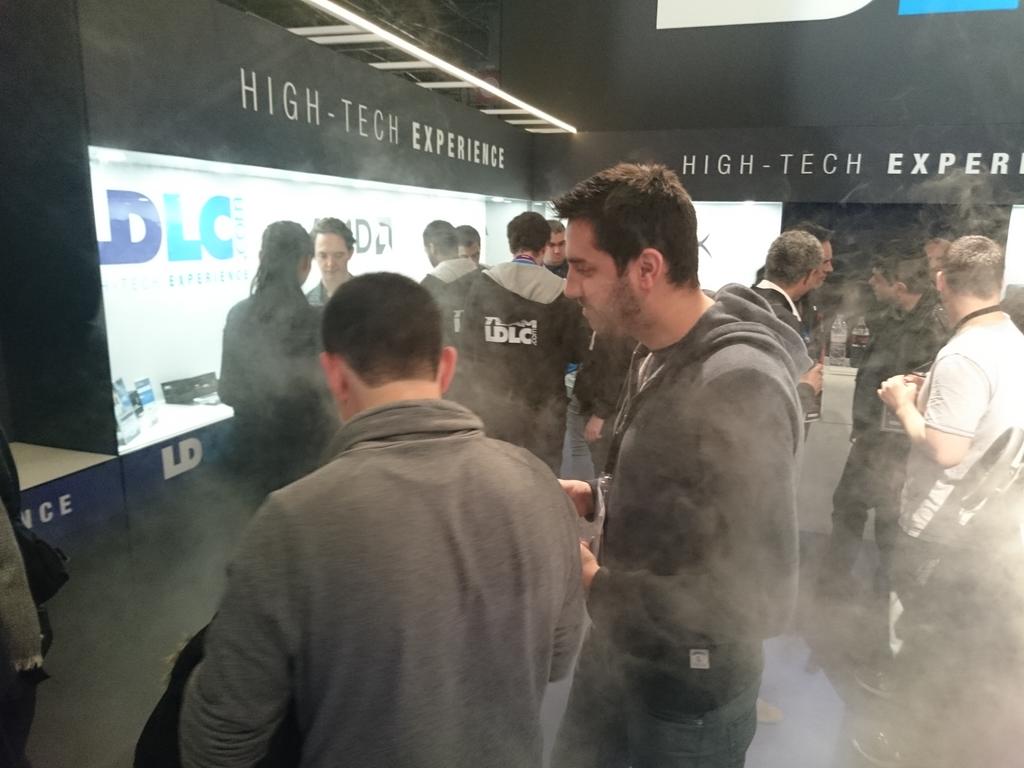 Gui77aume's tweet image. .@javierulf de #BoostMyPC  pèse dans le milieu il fait des selfies avec ses fans!