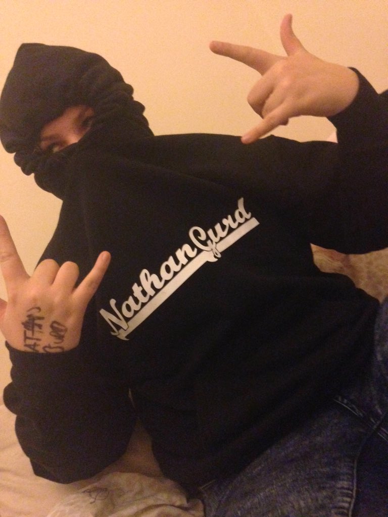 3lliedevries143's tweet photo. Top g bought this today can I have a call @NathC_Live https://t.co/BHI1z6aiSc