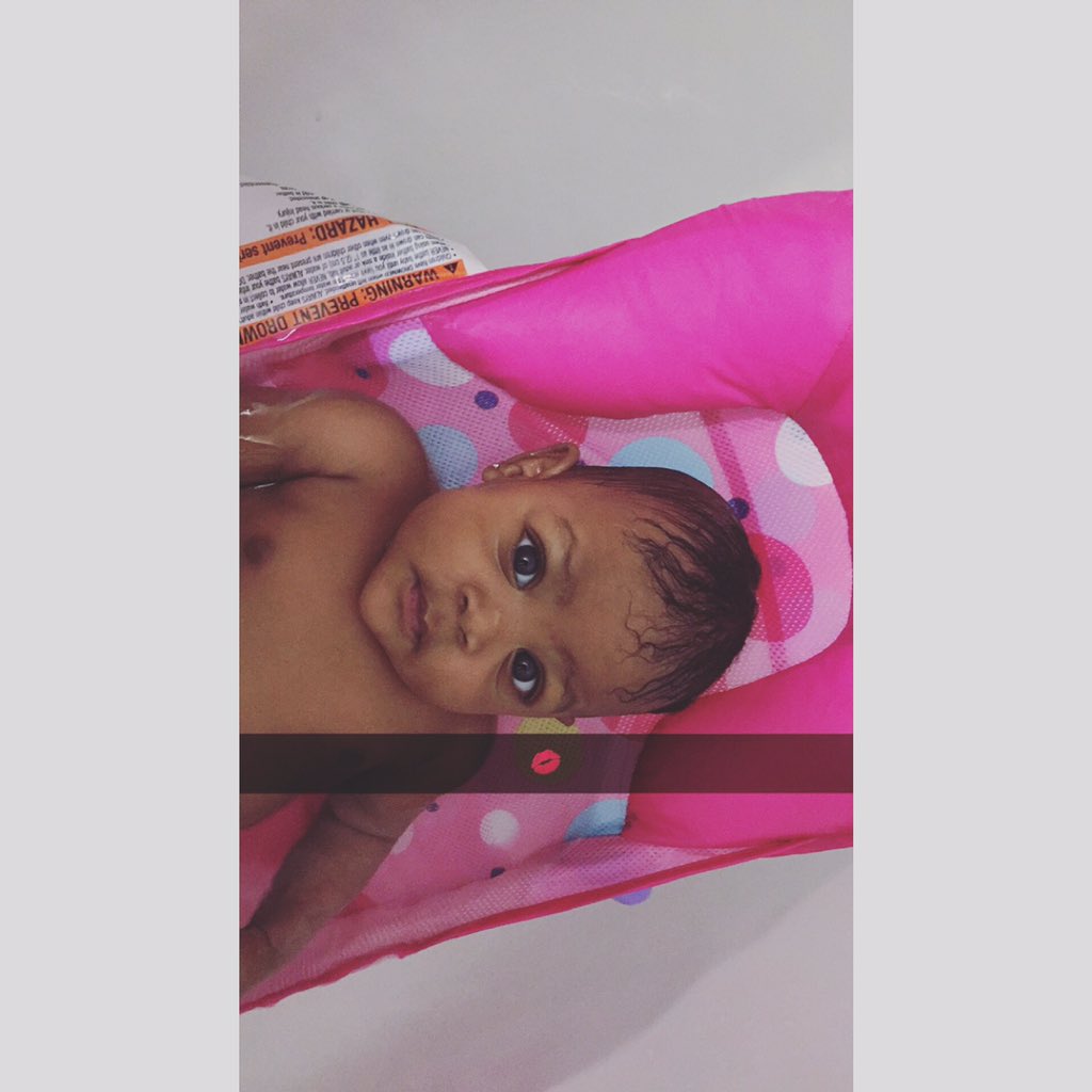 Nishaaaaaaaa's tweet photo. 💋 https://t.co/jCNw8Gqibj