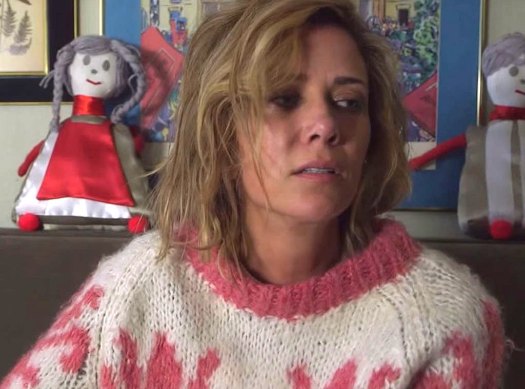 paramount_ads's tweet photo. Kristen Wiig's fake movie trailer #CryingInASweater deserves its own movie https://t.co/excZeeLFaS https://t.co/SEcZfifSzl