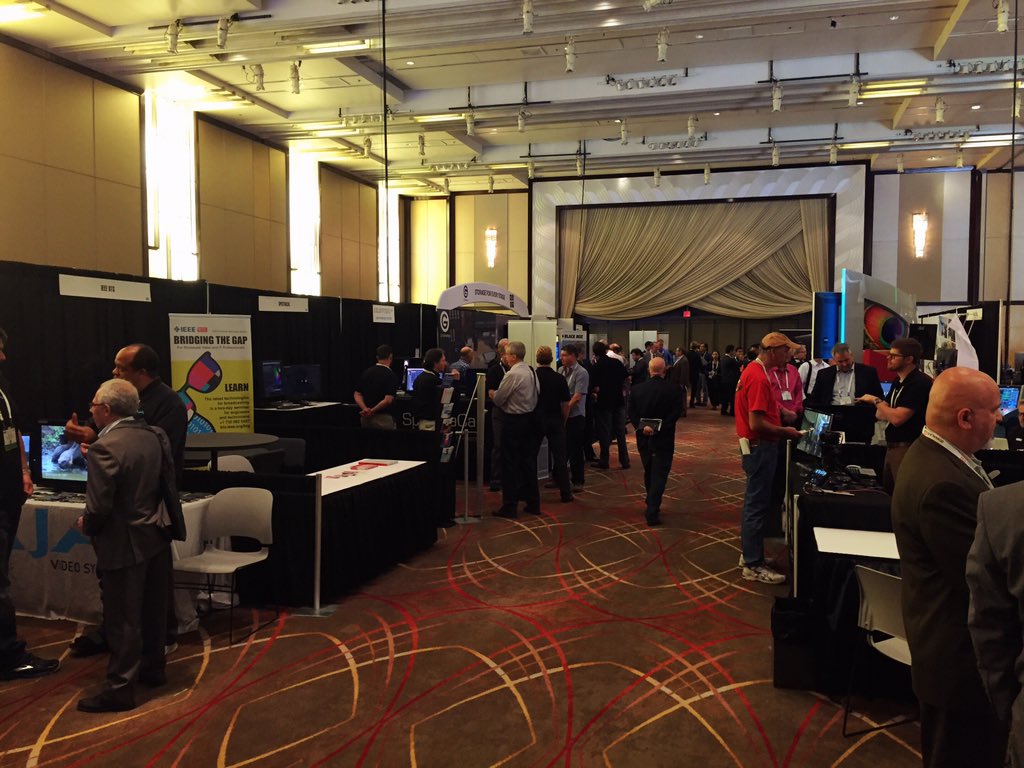 ModernVideoFilm's tweet photo. HDR dominating interest at #SMPTE2015 https://t.co/EUwfeTJNuB