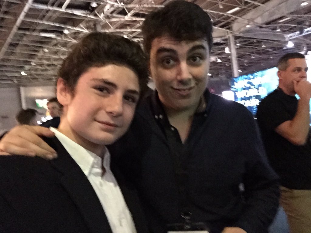 harrison_bloch's tweet photo. @MillTorlk pgw avec le dieux de la chatte #torlk https://t.co/TCOLkBUitO
