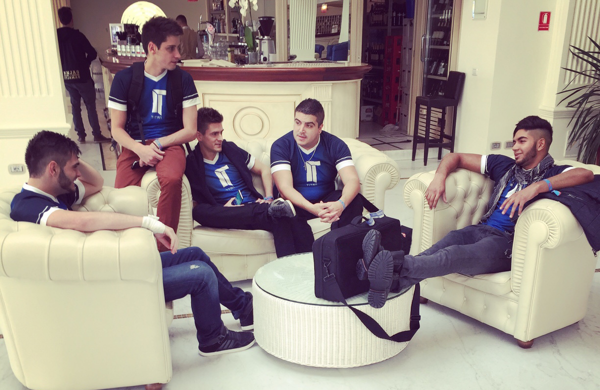 Titanorg's tweet photo. The #CSGO boys have arrived safe and sound in Cluj, Romania! #DHCJ15 https://t.co/T3lJYaQBCK