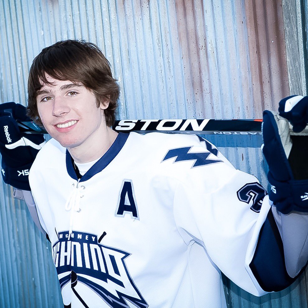 1VintageCouture's tweet photo. Vintage Couture Alumni๐ @seniorstyleguide #TxHighSchool #PlanoAlumni #icehokey #TexasHighSchool #Sports https://t.co/cXkV6dCRjm