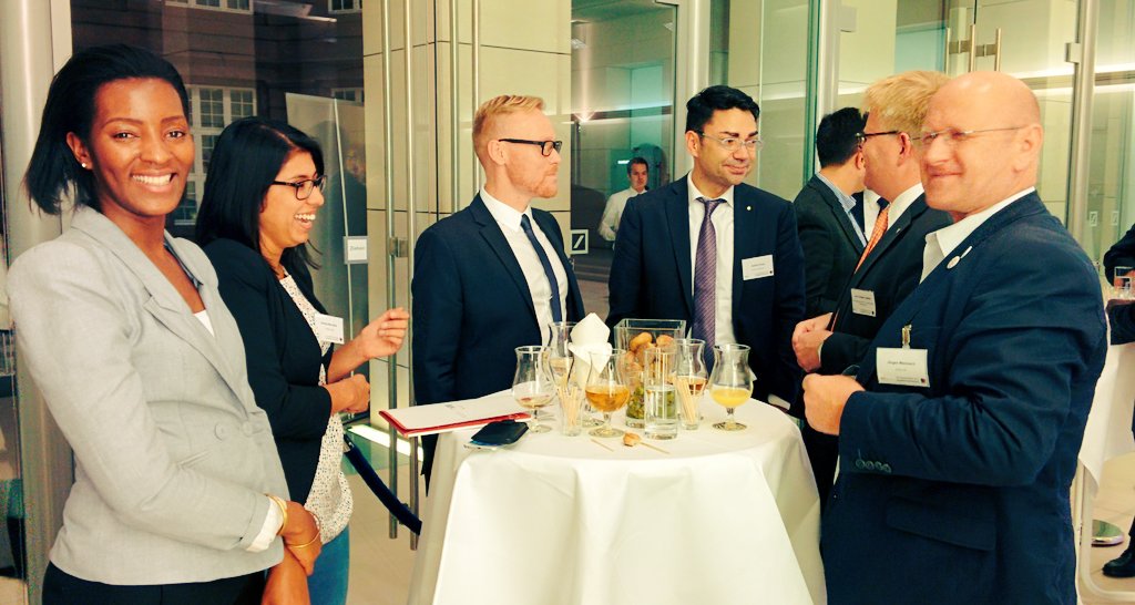 buv_ev's tweet photo. Gute Atmosphäre #Vielfalt4.0 #fachkraeftewoche @BMAS_Bund @tagesspiegel @rbbonline @capitalMagazin @ReutersBiz https://t.co/PBGwVuXa3e