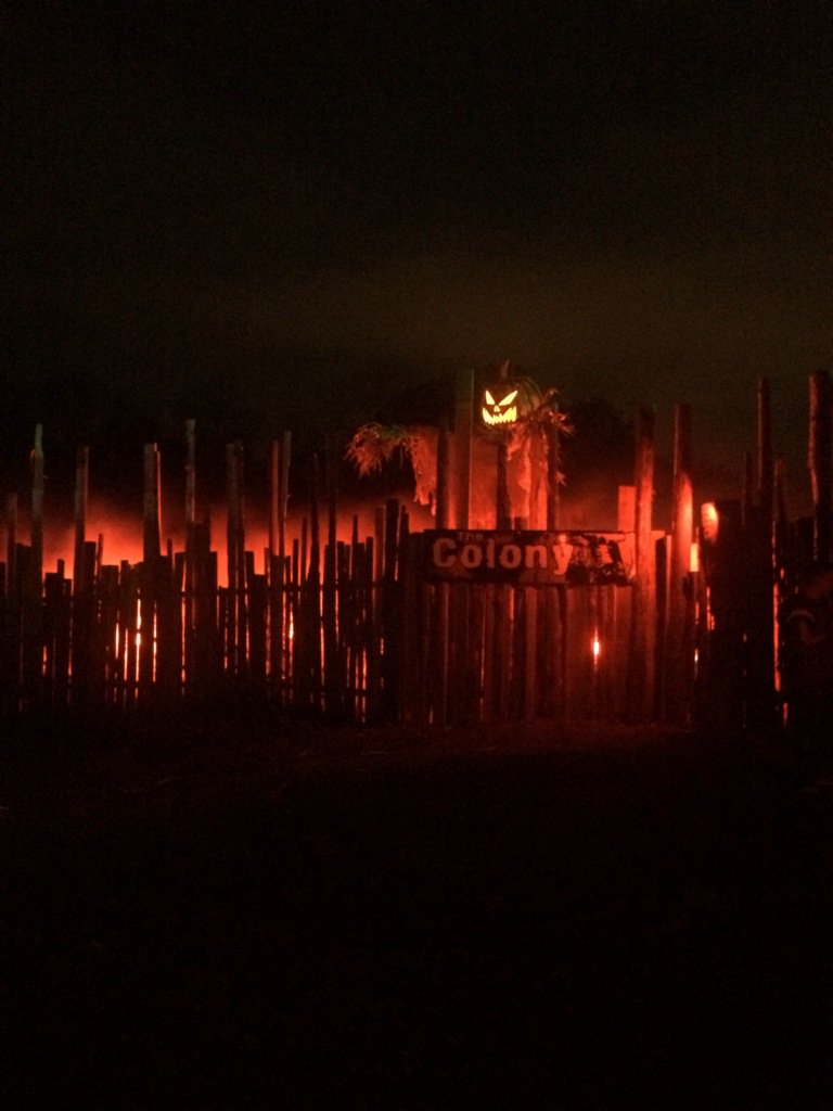 moist_tv's tweet photo. The Colony has beautiful scenery but little scares :/ 6/10 crispiness https://t.co/dTh5HTKIwY