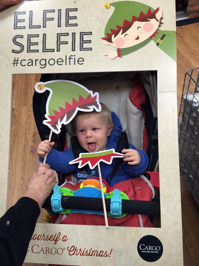 reggie_a_fowler's tweet photo. Whilst Mummy shopped, I was busy with the lovely cargo ladies taking an elfie!😘 #cargoelfie #Witney @Cargohomeshop https://t.co/Xnt9AstxU4